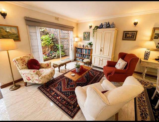 3 BEDROOM TOWNHOUSE FOR SALE IN MULBARTON